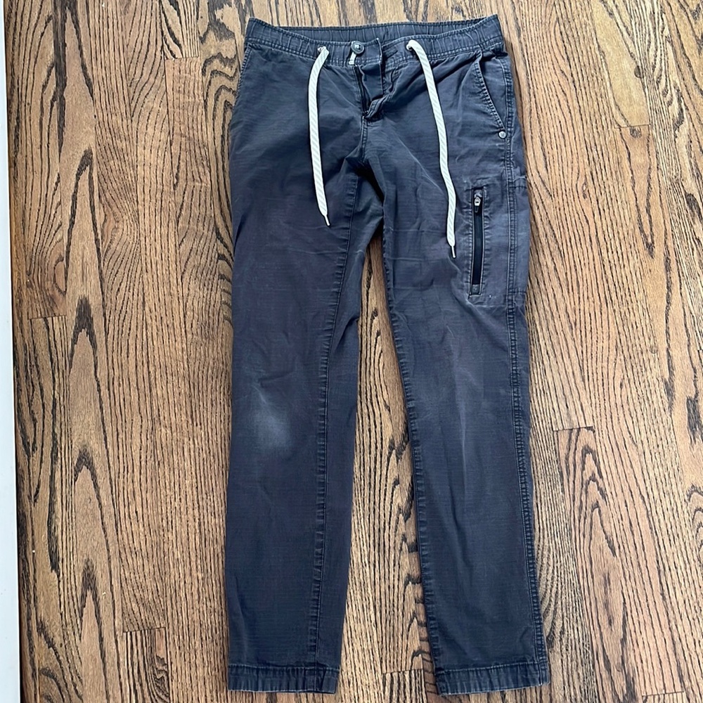Vuori rip stop women’s pants sz XS in gray